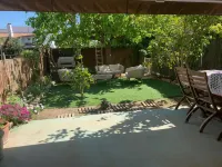 Lemon Tree Guest House Hoteles en Tiana