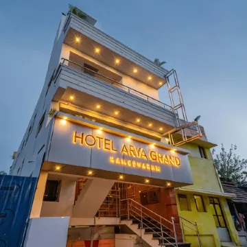 Hotel Arya Grand