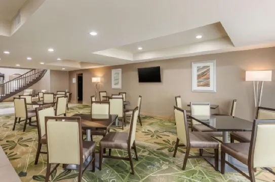 Quality Suites Sherman