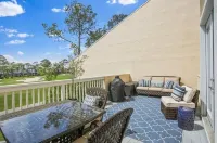 Sawgrass Country Club - 26 Tifton Way - Stunning Golf Course Views! Hotels in Sawgrass