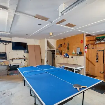 Cedar Lake Getaway with Sauna - Cozy Fireplace!