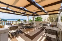 Villa Lavandula with Heated Swimming Pool