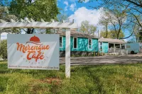 The Iris Motel Hotels in Berry Hill