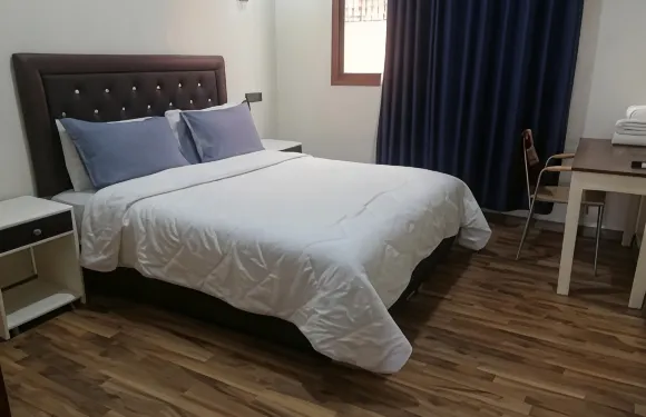 艾茲魯伊爾薩特學校酒店