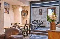 Hôtel la Muette Hotels in Fourques