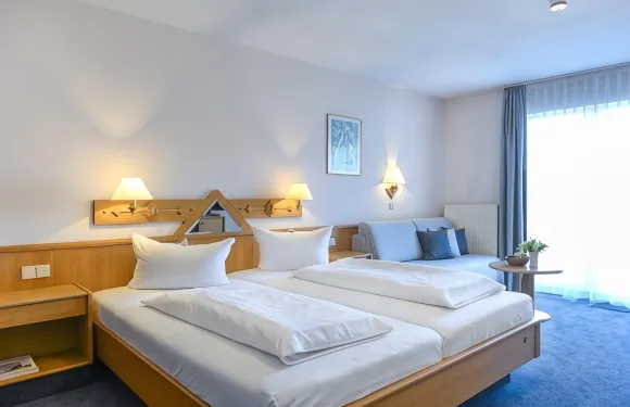 頂呱呱加尼孔雀酒店