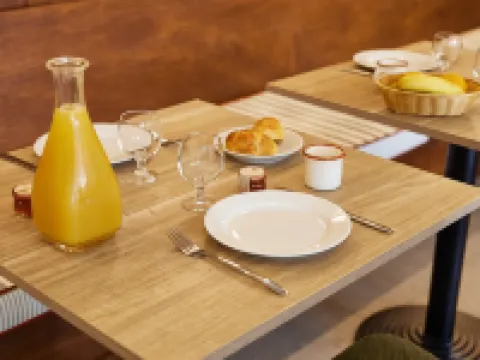 Hotel des Victoires - Restaurant Cannes Hotels in Cannes