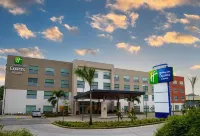 Holiday Inn Express & Suites Diamond Hotels in Biabou