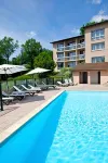 Logis Hôtel du Lac Hôtels à : Lacapelle-Viescamp