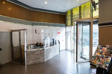 Hotel Moca NYC Отели рядом с достопримечательностью «Fort Lee Museum»