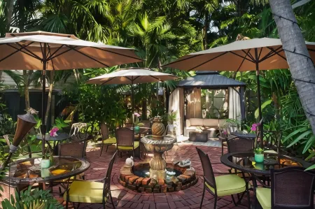 The Mermaid & the Alligator Отели в г. Ки-Уэст