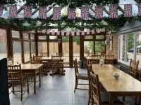 The Six Bells فنادق في Midgham