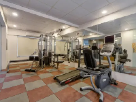 Ginger Surat City Centre Hotéis em Surat