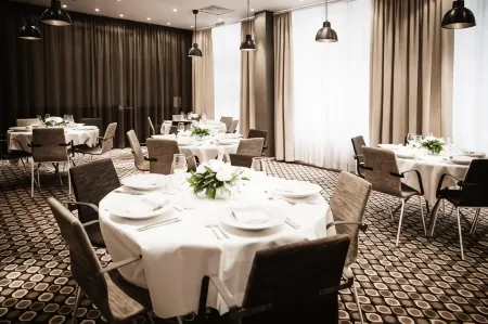 Freys Hotel Отели рядом с достопримечательностью «Vesslan skulptur»