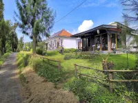 Elen Homestay by ABM Hotell i Ngadisari