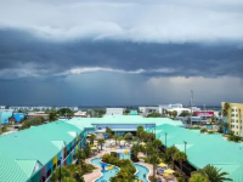 บีชไซด์ โรงแรม แอนด์ สวีทส์ โคโค่ บีช - พอร์ต คานาเวอรัล โรงแรมในโคโค่บีช