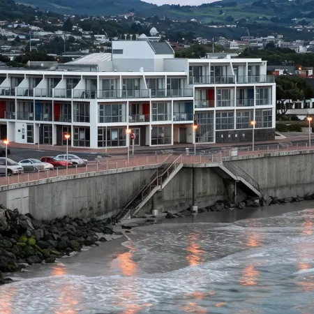 Hotel St Clair Отели рядом с достопримечательностью «Пляж Tunnel»