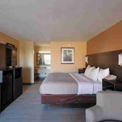 Quality Inn Kennedy Space Center Rooms