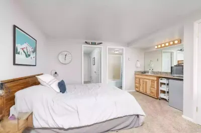 Perfect Mt. Location! Skiing, Hiking, Biking, Pool