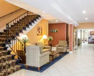 Econo Lodge Lakes Region Hotels in Freedom