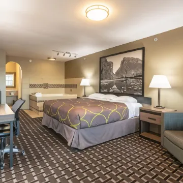Super 8 Dallas East Near Fair Park Downtown Отели рядом с достопримечательностью «Парк Уайт Рок Лейк»