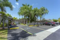 Richard's Motel Extended Stay - Parkering