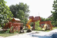 Cross Apartments and Tours