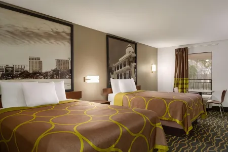 Super 8 by Wyndham Pearl/Jackson/East Отели в г. Брандон