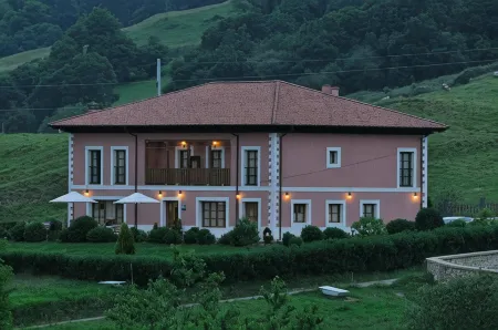 Hotel Puerta Del Oriente Отели в г. Льянес