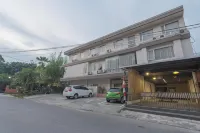 RedDoorz Plus Near Sepinggan Airport 3 Balikpapan Hotels in Balikpapan