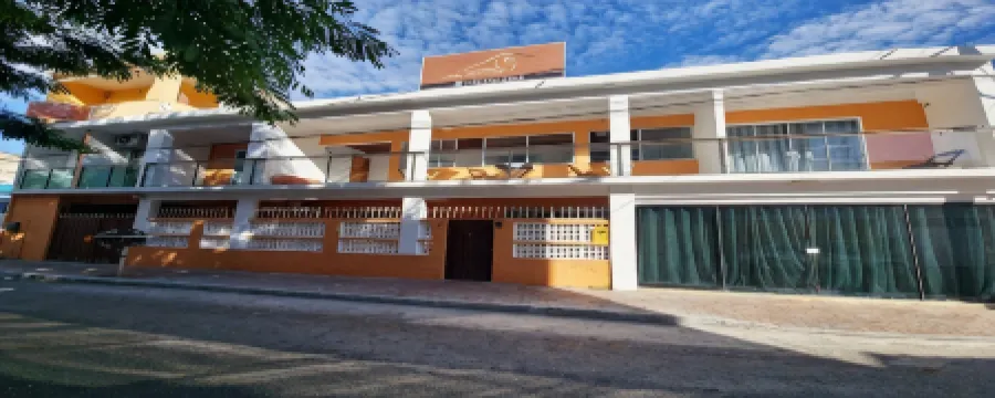 貓頭鷹巢穴旅館