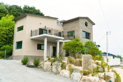 Damyang Songha Pension Hotels near Damyang Sikyeongjeong Pavilion