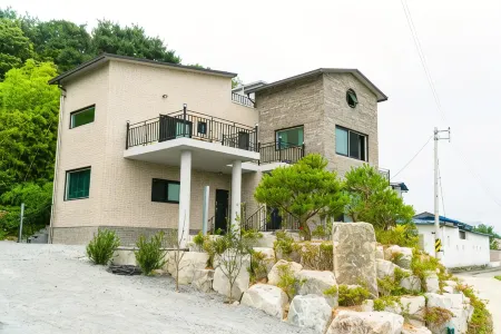 Damyang Songha Pension