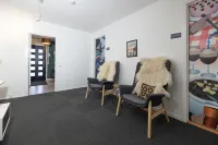 Kulukis Downtown Hostel Hotel di Nuuk