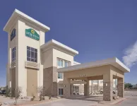 安德魯斯拉昆塔溫德姆套房飯店