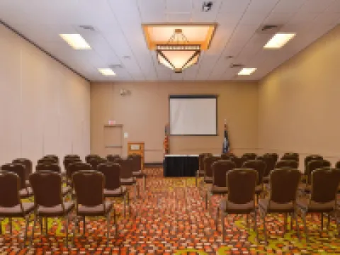 Ramada Plaza by Wyndham Sheridan Hotel & Convention Center Hotels in Sheridan