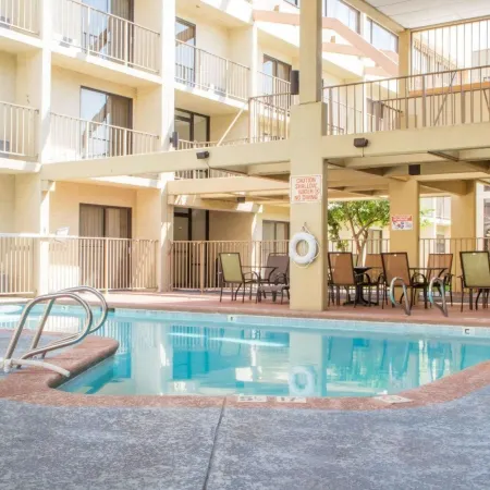 Ramada by Wyndham Tulsa Broken Arrow