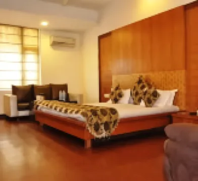 Hotel Mandakini Plaza , Kanpur