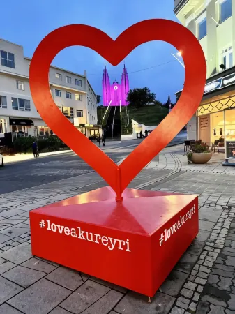 Saga Apartments Akureyri Отели в г. Акюрейри