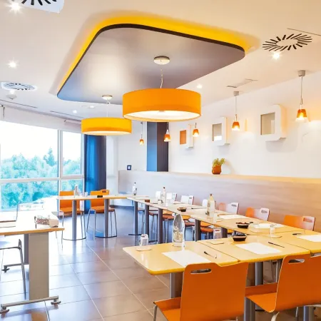 Ibis Oviedo