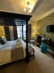 The Ancient Gatehouse & Rugantino Restaurant
