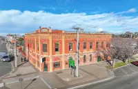 Ark Apartments