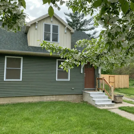 Park Right by Your Door -1 BR, 1 Bath, Full Kitchen, 1st Floor Laundry.