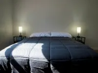 Cozy 2-bedroom stay in enchanting Smithfield with AC, WiFi Hotele w: Smithfield