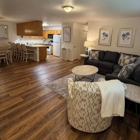 Charming 3-bedroom house with AC, WiFi in fantastic Susanville