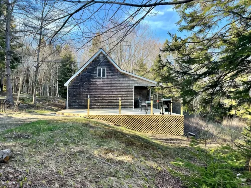 Charming ocean view cottage with WiFi, AC in beautiful Steuben