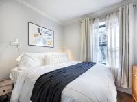 Three Bedroom West Village Townhouse! - Bungalows