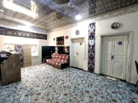 Oybek Hotel