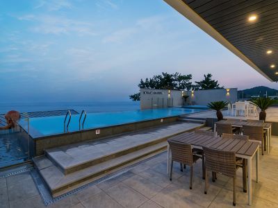 Pohang Red House Ocean Hills Pension