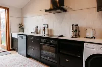 Charming Invermay Townhouse with Courtyard